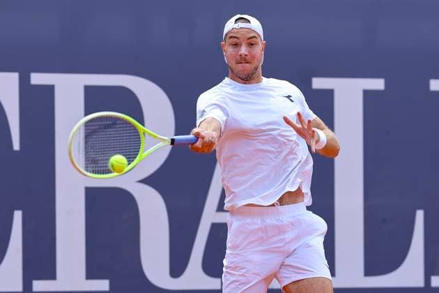 Jan Lennard Struff Germany controls the ball, ATP 250 Tournament, Generali Open Kitzbuhel, Tennis stadium at Kapserfeld, July 22, 2025 in Kitzbuehel, Austria Photo by Marco Steinbrenner DeFodi Images Jan Lennard Struff Germany controls the ball, ATP 250 Tournament, Generali Open Kitzbuhel, Tennis stadium at Kapserfeld, July 22, 2025 in Kitzbuehel, Austria Photo by Marco Steinbrenner DeFodi Images