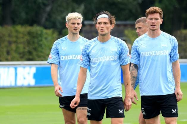 DEU, DFL, 2 FBL Hertha BSC, Training, 22 07 2025, Sportforum, Berlin, DEU, DFL, 2 FBL Hertha BSC, Training, im Bild Dawid Kownacki Hertha BSC Berlin 9 , Fabian Reese Hertha BSC Berlin 11 , Sebastian Groenning Hertha BSC Berlin 17 DFL regulations prohibit any use of Photographs as image sequences and or quasi video nordphotoxGmbHx xEngler nph00076