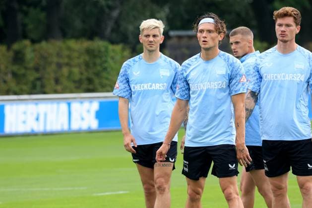 DEU, DFL, 2 FBL Hertha BSC, Training, 22 07 2025, Sportforum, Berlin, DEU, DFL, 2 FBL Hertha BSC, Training, im Bild Dawid Kownacki Hertha BSC Berlin 9 , Fabian Reese Hertha BSC Berlin 11 , Sebastian Groenning Hertha BSC Berlin 17 DFL regulations prohibit any use of Photographs as image sequences and or quasi video nordphotoxGmbHx xEngler nph00076