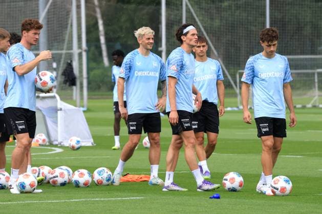 DEU, DFL, 2 FBL Hertha BSC, Training, 22 07 2025, Sportforum, Berlin, DEU, DFL, 2 FBL Hertha BSC, Training, im Bild Dawid Kownacki Hertha BSC Berlin 9 , Fabian Reese Hertha BSC Berlin 11 , Robert Kwasigroch Hertha BSC Berlin 13 DFL regulations prohibit any use of Photographs as image sequences and or quasi video nordphotoxGmbHx xEngler nph00076