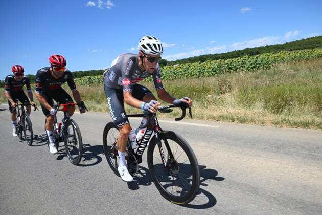 Tour de France 2025 Stage 16 MONT-VENTOUX, FRANCE - JULY 22 : Meurisse Xandro (BEL) of Alpecin - Deceuninck, Haller Marco (AUT) of Tudor Pro Cycling Team, Meurisse Xandro (BEL) of Alpecin - Deceuninck during stage 16 of the 112th edition of Tour de France an UCI World Tour 2.UWT cycling road race stage for Men Elite of 172 km with start in Montpellier and finish in Mont-Ventoux on July 22, 2025 in Mont-Ventoux, France, 22 07 2025 ( Motordriver Kenny Verfaillie - Mont-Ventoux France  Copyright: xVincentxKalutx