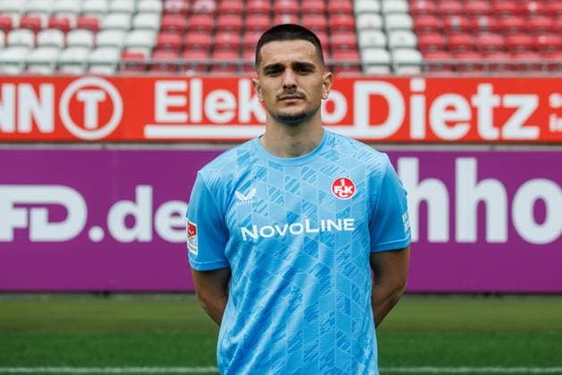 Simon Simoni 1 FC Kaiserslautern , 1 FC Kaiserslautern, player portraits, Football, 2 Bundesliga, Season 2025 2026, 22 07 2025 1 FC Kaiserslautern, player portraits, Football, 2 Bundesliga, Season 2025 2026, 22 07 2025 Kaiserslautern Copyright: xEibner-Pressefoto AlexanderxNeisx EP_ANS