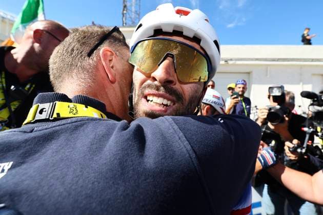 Tour de France 2025 Stage 16 MONT-VENTOUX, FRANCE - JULY 22 : Paret-Peintre Valentin (FRA) of Soudal Quick-Step celebrates the victory after stage 16 of the 112th edition of Tour de France an UCI World Tour 2.UWT cycling road race stage for Men Elite of 172 km with start in Montpellier and finish in Mont-Ventoux on July 22, 2025 in Mont-Ventoux, France, 22 07 2025 ( Motordriver Kenny Verfaillie - Mont-Ventoux France  Copyright: xTimxVanxWichelenx