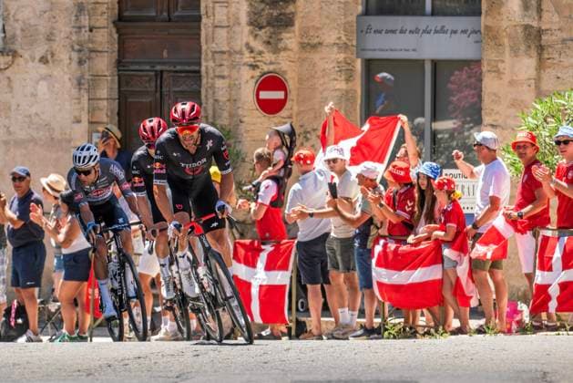 MANI20250722B01 PHOTOPQR LE MIDI LIBRE MiKAEL ANISSET ; NIMES ; 22 07 2025 ; UZES GARD TOUR DE FRANCE 2025 TDF AMBIANCE - The 112th edition of the Tour de France starts on Saturday 5 July in Lille, France, and will finish in Paris, France on the 27th of July. July 22, 2025 stage 16 of the 2025 Tour de France cycling race, from Montpellier to Mont Ventoux (172 km) NIMES GARD France  Copyright: xPHOTOPQR LExMIDIxLIBRE MAXPPPxMiKAELxANISSETx 20250722MDL6503 20250722MDL6503
