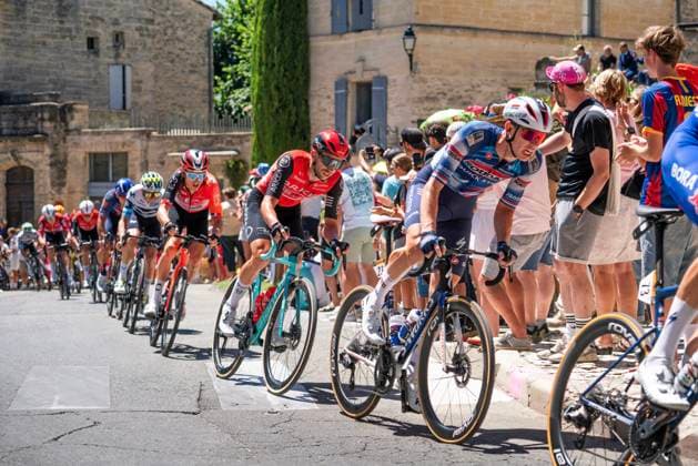 MANI20250722B01 PHOTOPQR LE MIDI LIBRE MiKAEL ANISSET ; NIMES ; 22 07 2025 ; UZES GARD TOUR DE FRANCE 2025 TDF AMBIANCE - The 112th edition of the Tour de France starts on Saturday 5 July in Lille, France, and will finish in Paris, France on the 27th of July. July 22, 2025 stage 16 of the 2025 Tour de France cycling race, from Montpellier to Mont Ventoux (172 km) NIMES GARD France  Copyright: xPHOTOPQR LExMIDIxLIBRE MAXPPPxMiKAELxANISSETx 20250722MDL6520 20250722MDL6520