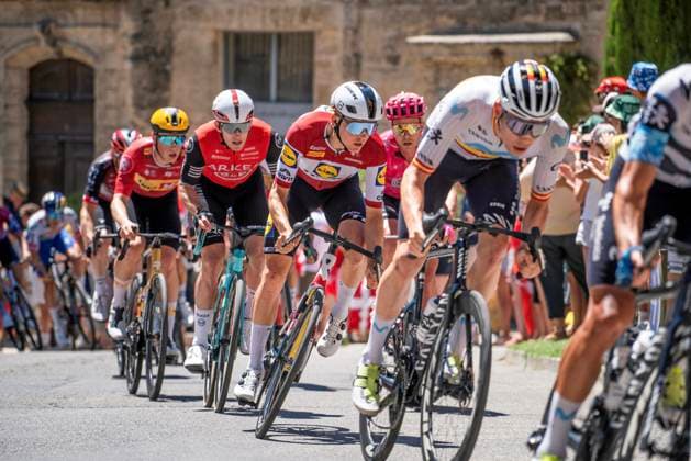 MANI20250722B01 PHOTOPQR LE MIDI LIBRE MiKAEL ANISSET ; NIMES ; 22 07 2025 ; UZES GARD TOUR DE FRANCE 2025 TDF AMBIANCE - The 112th edition of the Tour de France starts on Saturday 5 July in Lille, France, and will finish in Paris, France on the 27th of July. July 22, 2025 stage 16 of the 2025 Tour de France cycling race, from Montpellier to Mont Ventoux (172 km) NIMES GARD France  Copyright: xPHOTOPQR LExMIDIxLIBRE MAXPPPxMiKAELxANISSETx 20250722MDL6522 20250722MDL6522