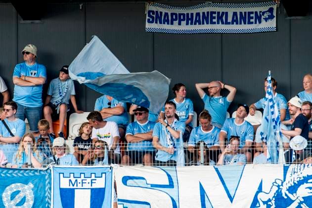 250722 Fans of Malmö FF ahead of the UEFA Champions League qualifier football match between FK RFS and Malmö FF on July 22, 2025 in Riga Photo Christian Örnberg BILDBYRAN COP 166 CO0590 fotboll football soccer fotball uefa champions league qualifiers champions league fk rfs malmö ff bbeng publik  Copyright: CHRISTIANxÖRNBERG BB250722CO028