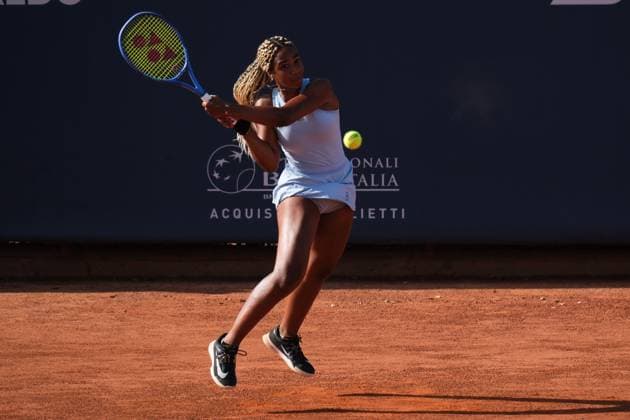 Tyra Caterina Grant in action against Tamara Zidansek during the 36th Palermo Ladies Open at Country Time Club during 36Â° Palermo Ladies Open, International Tennis match in Palermo, Italy, July 22 2025  Copyright: xFedericoxSerra IPAxSportx xipa-agency.netx xx IPA_60752727 IPA_Agency_IPA60752727