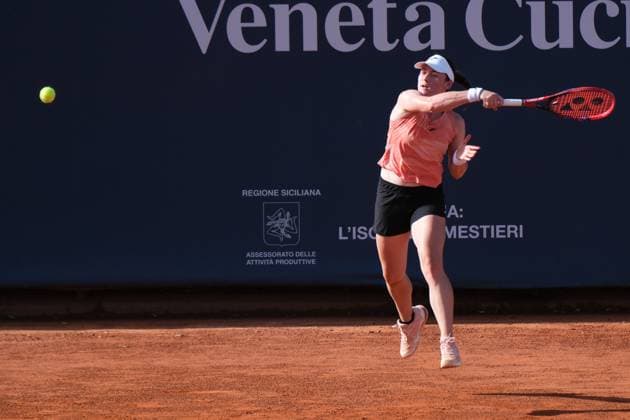 Tamara Zidansek in action against Tyra Caterina Grant during the 36th Palermo Ladies Open at Country Time Club during 36Â° Palermo Ladies Open, International Tennis match in Palermo, Italy, July 22 2025  Copyright: xFedericoxSerra IPAxSportx xipa-agency.netx xx IPA_60753040 IPA_Agency_IPA60753040