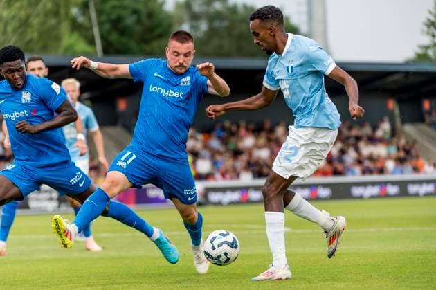 250722 Roberts Savalnieks of FK RFS and Taha Ali of Malmö FF during the UEFA Champions League qualifier football match between FK RFS and Malmö FF on July 22, 2025 in Riga Photo Christian Örnberg BILDBYRAN COP 166 CO0590 fotboll football soccer fotball uefa champions league qualifiers champions league fk rfs malmö ff bbeng  Copyright: CHRISTIANxÖRNBERG BB250722CO039