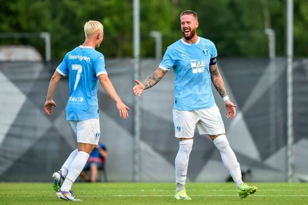 250722 Otto Rosengren and Pontus Jansson of Malmö FF celebrate after 0 2 during the UEFA Champions League qualifier football match between FK RFS and Malmö FF on July 22, 2025 in Riga Photo Christian Örnberg BILDBYRAN COP 166 CO0590 fotboll football soccer fotball uefa champions league qualifiers champions league fk rfs malmö ff bbeng jubel  Copyright: CHRISTIANxÖRNBERG BB250722CO042