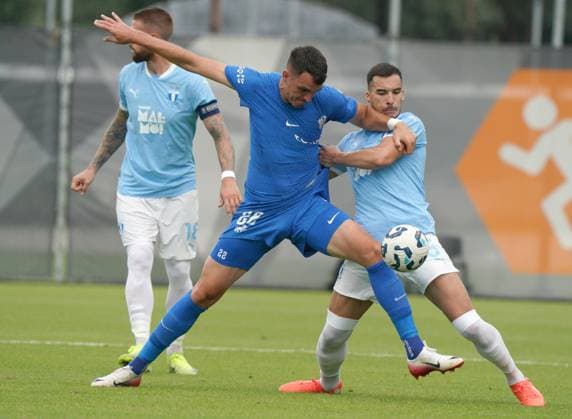 UEFA, UEFA Champions League, Champions League qualifying, soccer, football, RFS, Malmo FF Darko Lemajic, left, and Andrej Djuric in action during their UEFA Champions League second qualifying round first leg soccer match between Latvia™s RFS and Sweden™s Malmo FF in Riga, Latvia, 22.07.2025. Riga Latvia Copyright: xRomanxKoksarovx RKO08525.JPG