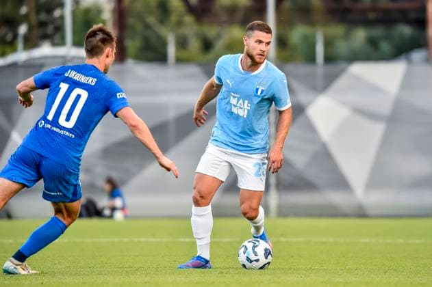 250722 Gabriel Busanello of Malmö FF during the UEFA Champions League qualifier football match between FK RFS and Malmö FF on July 22, 2025 in Riga Photo Christian Örnberg BILDBYRAN COP 166 CO0590 fotboll football soccer fotball uefa champions league qualifiers champions league fk rfs malmö ff bbeng  Copyright: CHRISTIANxÖRNBERG BB250722CO049