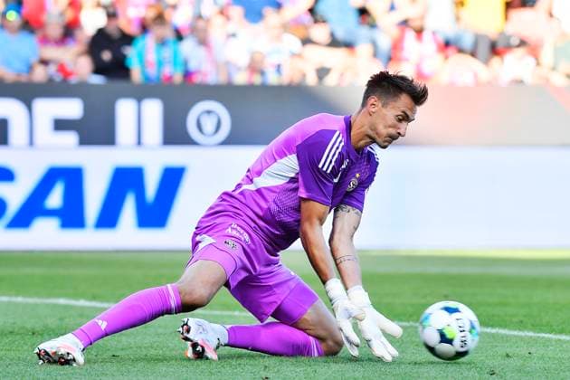 Joel Mall, goalie of Servette in action during the European League 2nd qualifying round opening match Viktoria Plzen vs Servette Geneva in Plzen, Czech Republic, July 22, 2025. (CTKxPhoto MiroslavxChaloupka) CTKPhotoP2025072206906  CTKPhotoP2025072206906