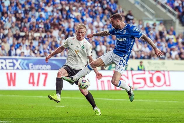 22.07.2025 POZNAN, BULGARSKA , ENEA STADION PILKA NOZNA (FOOTBALL), DRUGA RUNDA KWALIFIKACJI UEFA LIGA MISTRZOW 2025 - 2026 ( SECOND QUALIFYING ROUND 1ST LEG UEFA CHAMPIONS LEAGUE ) (GAME LECH POZNAN - BREIÃABLIK ) MECZ LECH POZNAN - BREIDABLIK NZ (L) TIMOTHY OUMA , (R) FILIP JAGIELLO FOTO JAKUB PIASECKI CYFRASPORT NEWSPIX.PL --- newspix.pl 