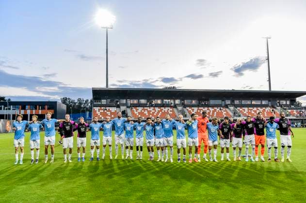 250722 Players of Malmö FF celebrate after the UEFA Champions League qualifier football match between FK RFS and Malmö FF on July 22, 2025 in Riga Photo Christian Örnberg BILDBYRAN COP 166 CO0590 fotboll football soccer fotball uefa champions league qualifiers champions league fk rfs malmö ff bbeng jubel  Copyright: CHRISTIANxÖRNBERG BB250722CO067