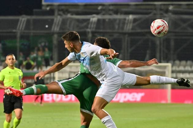 Rijeka, Croatia, July 22th 2025: Bernard Tekpetey of Ludogorets (R) in action against Ante Orec of Rijeka () during the UEFA Champions League, Second qualifying round, 1st leg, match between Rijeka (Croatia) and Ludogorets (Bulgaria) at Stadium Rujevica, Rijeka, Croatia. (Igor Kupljenik SPP) Copyright: xIgorxKupljenikx xSPPx SPP_1027381