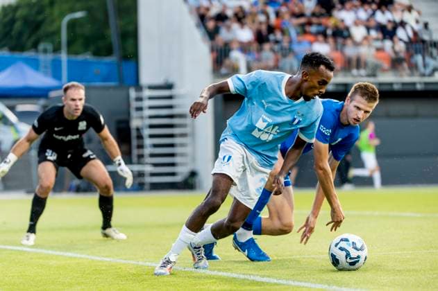 250722 Taha Ali of Malmö FF and Elvis Stuglis of FK RFS during the UEFA Champions League qualifier football match between FK RFS and Malmö FF on July 22, 2025 in Riga Photo Christian Örnberg BILDBYRAN COP 166 CO0590 fotboll football soccer fotball uefa champions league qualifiers champions league fk rfs malmö ff bbeng  Copyright: CHRISTIANxÖRNBERG BB250722CO107