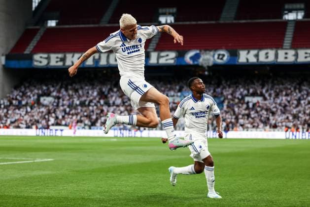 FC Copenhagen v FC Drita, UEFA Champions League qualification football, Copenhagen, Denmark Copenhagen, Denmark. 22nd, July 2025. Magnus Mattsson (8) of FC Copenhagen scores for 1-0 on a penalty during the UEFA Champions League qualification match between FC Copenhagen and FC Drita at Parken in Copenhagen. Denmark, Copenhagen  Copyright: xGonzalesxPhoto RunexMathiesenx