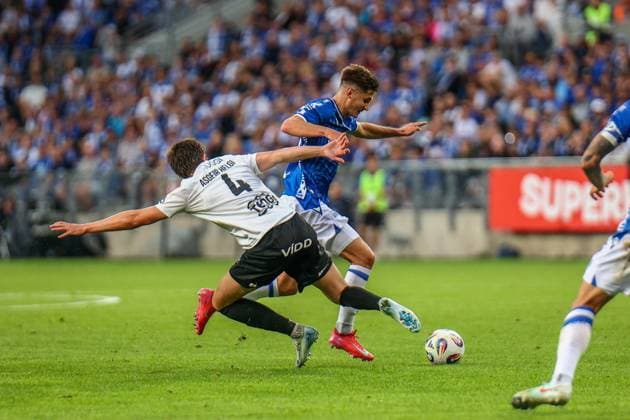 POZNAN 22.07.2025 MECZ II RUNDA ELIMINACYJNA LIGA MISTRZOW SEZON 2025 26: LECH POZNAN - BREIDABLIK --- UEFA CHAMPIONS LEAGUE SECOND QUALIFYING ROUND MATCH: LECH POZNAN - BREIDABLIK NZ LEO BENGTSSON ASGEIR HELGI ORRASON FOT. PATRYK PINDRAL 400MM.PL NEWSPIX.PL --- newspix.pl 