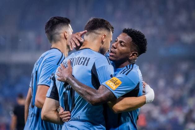 SLOVAN BRATISLAVA - ZRINJSKI MOSTAR Marko Tolic, Mykola Kukharevyc, Cesar Blackman of Slovan celebrate a goal during second qualifying round of UEFA Champions League football match between SK Slovan Bratislava and HSK Zrinjski Mostar. Bratislava, Slovakia, July 22, 2025. Copyright: xx _BRR5221