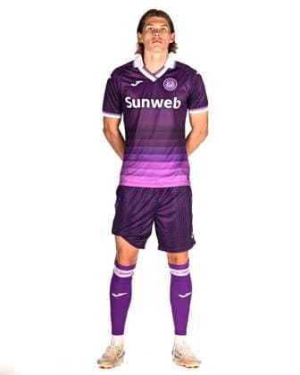 RSC Anderlecht Media Activities 22 07 2025 NEERPEDE, BELGIUM - JULY 22 : Hey Lucas Boel defender of RSC Anderlecht pictured during a photoshoot during the RSC Anderlecht mediaday ahead of the Jupiler Pro League 2025-2026 season on July 22, 2025 in Neerpede, Belgium, 22 07 2025  Copyright: xTomasxSiskx