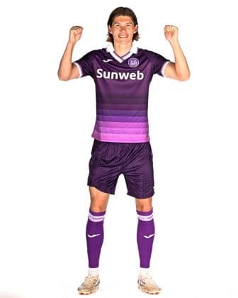 RSC Anderlecht Media Activities 22 07 2025 NEERPEDE, BELGIUM - JULY 22 : Hey Lucas Boel defender of RSC Anderlecht pictured during a photoshoot during the RSC Anderlecht mediaday ahead of the Jupiler Pro League 2025-2026 season on July 22, 2025 in Neerpede, Belgium, 22 07 2025  Copyright: xTomasxSiskx