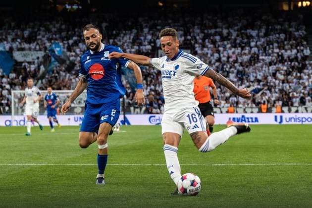 July 22, 2025, Copenhagen, Denmark: Besnik Krasniqi (L) of FC Drita and Robert Silva (R) of F.C. Copenhagen in action during the UEFA Champions League 2025 26 Second Qualifying Round match between F.C. Copenhagen and FC Drita at Parken Stadium. Final score: F.C. Copenhagen 2:0 FC Drita. Copenhagen Denmark - ZUMAs197 20250722_aaa_s197_173 Copyright: xKristianxTuxenxLadegaardxBergx