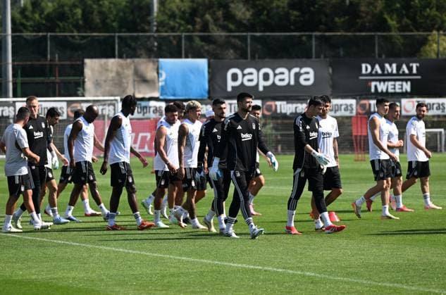 Besiktas players continue preparations against Shakhtar Donetsk match in Istanbul ISTANBUL, TURKIYE - JULY 23: Besiktas players continue preparations for their UEFA Europa League second qualifying round first leg match against Ukrainian side Shakhtar Donetsk with a final training session held at the BJK Nevzat Demir Facilities under the supervision of head coach Ole Gunnar Solskjaer, on July 23, in Istanbul, Turkiye. Hakan Nural Anadolu Istanbul Turkey. Editorial use only. Please get in touch for any other usage.  Copyright: x2025xAnadoluxHakanxNuralx