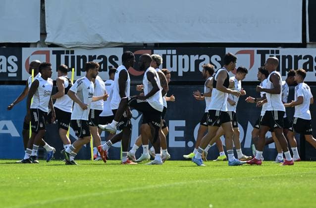 Besiktas players continue preparations against Shakhtar Donetsk match in Istanbul ISTANBUL, TURKIYE - JULY 23: Besiktas players continue preparations for their UEFA Europa League second qualifying round first leg match against Ukrainian side Shakhtar Donetsk with a final training session held at the BJK Nevzat Demir Facilities under the supervision of head coach Ole Gunnar Solskjaer, on July 23, in Istanbul, Turkiye. Hakan Nural Anadolu Istanbul Turkey. Editorial use only. Please get in touch for any other usage.  Copyright: x2025xAnadoluxHakanxNuralx