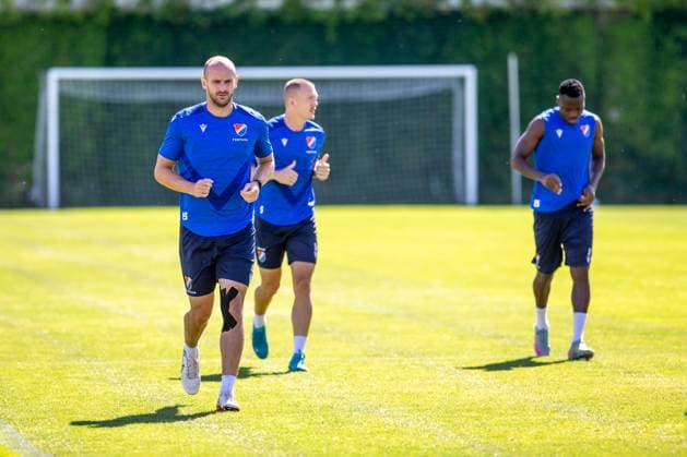 L-R David Lischka, Jiri Boula and Patrick Kpozo attend a training session of Banik Ostrava players prior to the UEFA Europa League match: FC Banik Ostrava vs Legia Warszawa, in Ostrava, Czech Republic, July 23, 2025. (CTKxPhoto VladimirxPrycek) CTKPhotoP2025072303120  CTKPhotoP2025072303120