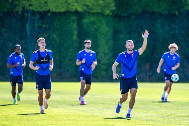 L-R Dennis Owusu, Tomas Zlatohlavek, Georgios Kornezos, Erik Prekop and Alexander Munksgaard attend a training session of Banik Ostrava players prior to the UEFA Europa League match: FC Banik Ostrava vs Legia Warszawa, in Ostrava, Czech Republic, July 23, 2025. (CTKxPhoto VladimirxPrycek) CTKPhotoP2025072303161  CTKPhotoP2025072303161