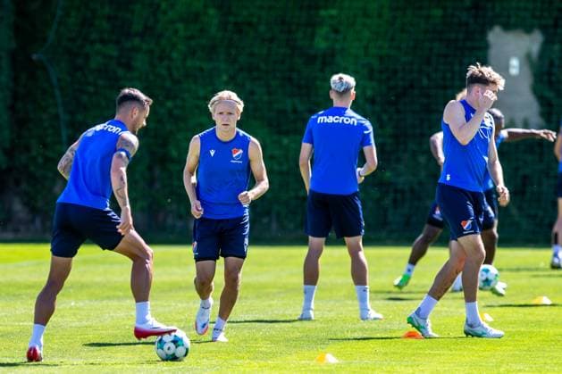 L-R Daniel Holzer and Matej Sin attend a training session of Banik Ostrava players prior to the UEFA Europa League match: FC Banik Ostrava vs Legia Warszawa, in Ostrava, Czech Republic, July 23, 2025. (CTKxPhoto VladimirxPrycek) CTKPhotoP2025072303199  CTKPhotoP2025072303199
