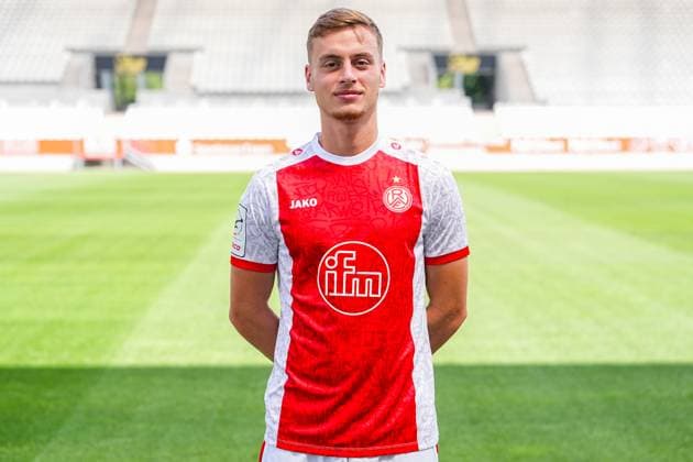 Marvin Obuz Rot Weiss Essen 3 Liga, Porträttermin 2025 2026, 22 07 2025 Nordrhein Westfahlen Germany