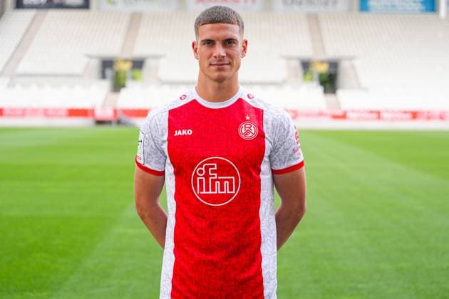 Luca Bazzoli Rot Weiss Essen 3 Liga, Porträttermin 2025 2026, 22 07 2025 Nordrhein Westfahlen Germany