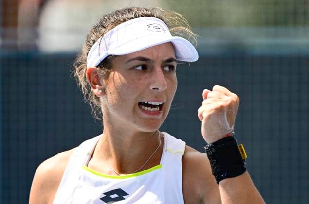 Lucrezia Stefanini of Italy playes against Czech tennis player Marie Bouzkova at the WTA, Tennis Damen Livesport Prague Open 2025 on the courts of TK Sparta Prague, in Prague, Czech Republic, on July 23, 2025. (CTKxPhoto RomanxVondrous) CTKPhotoP2025072304950  CTKPhotoP2025072304950