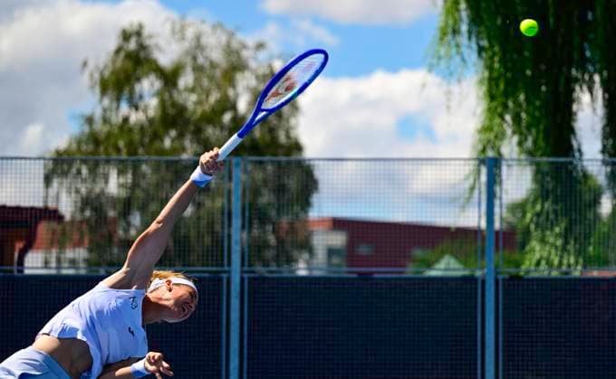 Czech tennis player Marie Bouzkova playes against Lucrezia Stefanini of Italy at the WTA, Tennis Damen Livesport Prague Open 2025 on the courts of TK Sparta Prague, in Prague, Czech Republic, on July 23, 2025. (CTKxPhoto RomanxVondrous) CTKPhotoP2025072304976  CTKPhotoP2025072304976