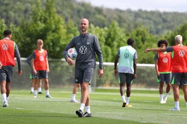 VfL training camp, Weimarer Land Weimarer Land, Blankenhain, 23 07 2025, FOOTBALL VfL Wolfsburg, summer training camp, 1 Bundesliga, season 2025 26 Head coach Paul Simonis VfL Wolfsburg Blankenhain