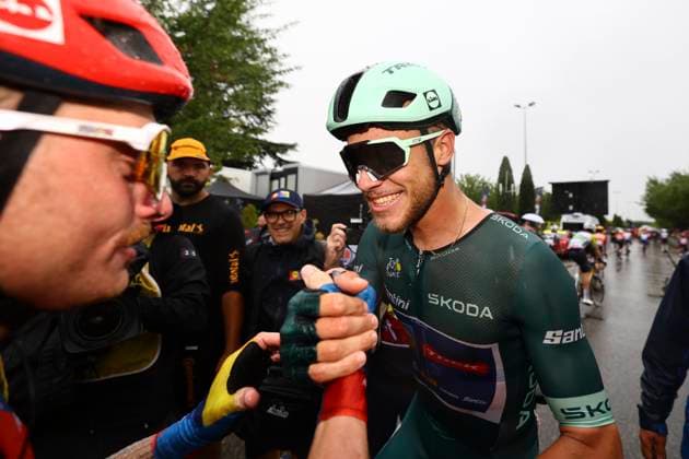 Tour de France 2025 Stage 17 VALENCE, FRANCE - JULY 23 : Milan Jonathan (ITA) of Lidl - Trek celebrates the victory after stage 17 of the 112th edition of Tour de France an UCI World Tour 2.UWT cycling road race stage for Men Elite of 161 km with start in Bollene and finish in Valence on July 23, 2025 in Valence, France, 23 07 2025 ( Motordriver Kenny Verfaillie - Valence France  Copyright: xTimxVanxWichelenx
