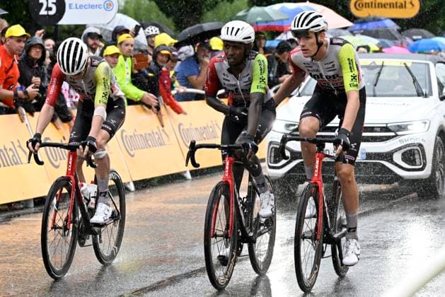 Tour de France 2025 Stage 17 VALENCE, FRANCE - JULY 23 : Girmay Biniam (ERI) of Intermarche - Wanty with teammates during stage 17 of the 112th edition of Tour de France an UCI World Tour 2.UWT cycling road race stage for Men Elite of 161 km with start in Bollene and finish in Valence on July 23, 2025 in Valence, France, 23 07 2025 ( Motordriver Kenny Verfaillie - Valence France  Copyright: xJanxDexMeuleneirx