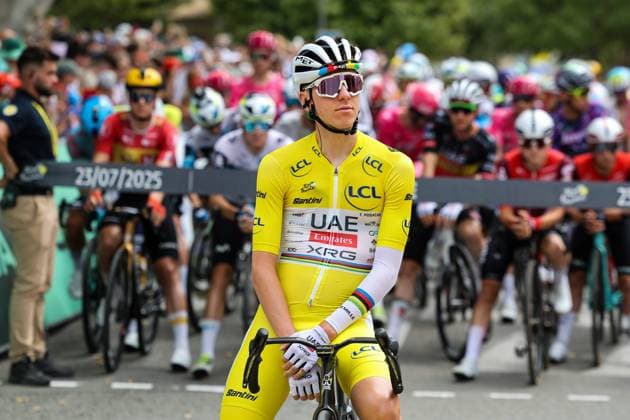 TOUR DE FRANCE ETAPE 17 BOLLENE-VALENCE PHOTOPQR LE DAUPHINE Christophe AGOSTINIS ; Bollène ; 23 07 2025 ; Bollène le 23 juillet 2025. Tour de France. Etape 17 Bollène-Valence. Village départ et départ fictif des coureurs. Tadej Pogacar. Photo Christophe Agostinis Le Dauphiné Libéré - The 112th edition of the Tour de France starts on Saturday 5 July in Lille, France, and will finish in Paris, France on the 27th of July. Bollène Vaucluse Provence-Alpes-Côte d Azur France  Copyright: xPHOTOPQR LExDAUPHINE MAXPPPxChristophexAGOSTINISx 20250723JDL8193 20250723JDL8193