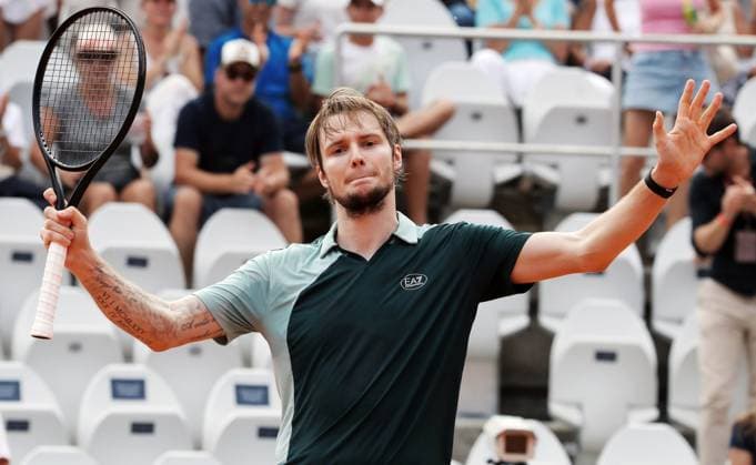 TENNIS - ATP, Tennis Herren Generali Open 2025 KITZBUEHEL,AUSTRIA,23.JUL.25 - TENNIS - ATP World Tour, Generali Open. Image shows the rejoicing of Alexander Bublik (KAZ).  GEPAxpictures xMatthiasxHauer