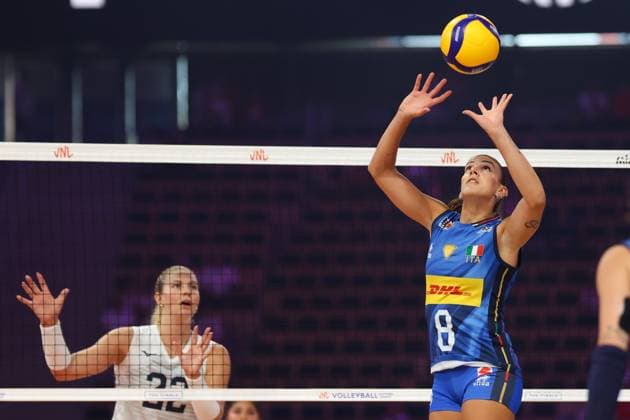 LODZ 23.07.2025 SIATKOWKA KOBIET CWIERCFINAL LIGA NARODOW MECZ : WLOCHY - USA WOMEN™S VOLLEYBALL VNL NATIONS LEAGUE QUATERFINALS MATCH : ITALY - USA NZ ALESSIA ORRO FOT. WERONIKA KRZEMINSKA - POLEC ARENA AKCJI NEWSPIX.PL --- newspix.pl 