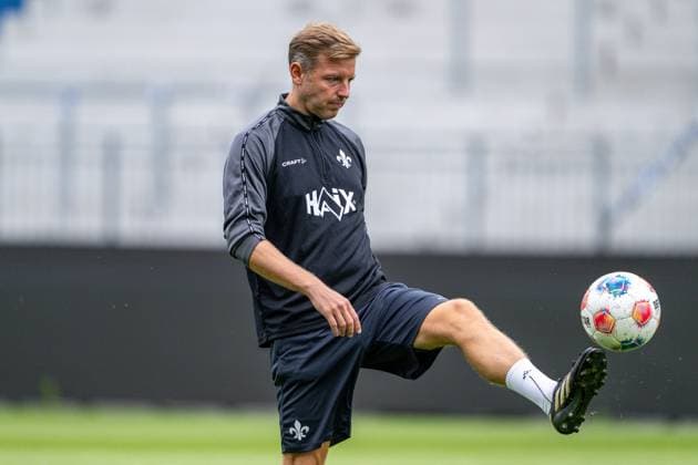 Florian Kohfeldt SV Darmstadt 98, Coach on the ball, SV Darmstadt 98, Football, Season opening with public training, 23 07 2025 SV Darmstadt 98, Football, Season opening with public training, 23 07 2025 Darmstadt Copyright: xEibner-Pressefoto FlorianxWiegandx EP_FWD