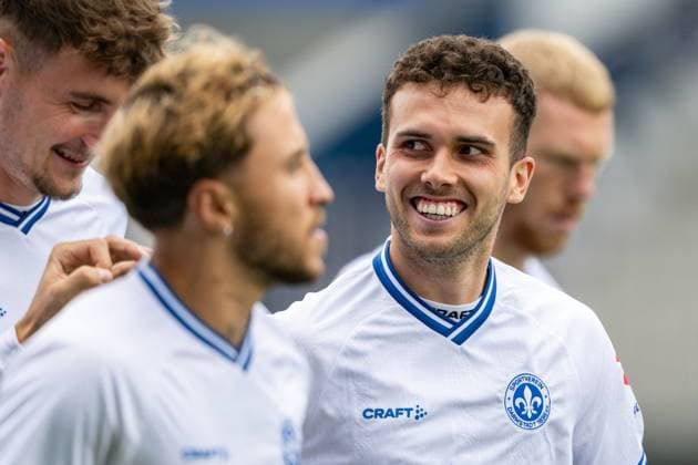 Sergio Lopez SV Darmstadt 98, 02 laughing at training, SV Darmstadt 98, Football, Season opening with public training, 23 07 2025 SV Darmstadt 98, Football, Season opening with public training, 23 07 2025 Darmstadt Copyright: xEibner-Pressefoto FlorianxWiegandx EP_FWD