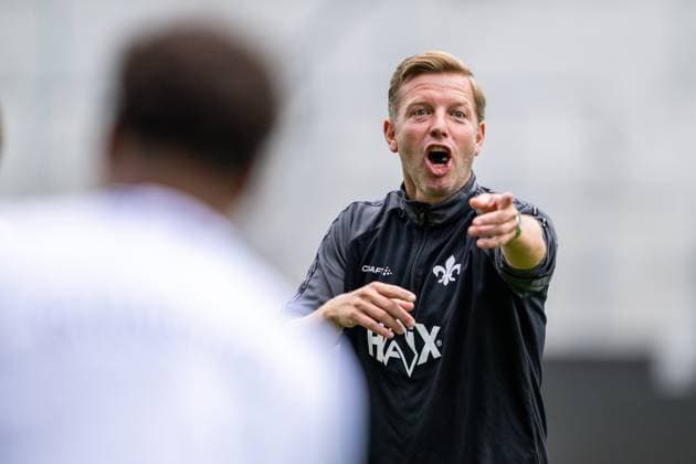Florian Kohfeldt SV Darmstadt 98, Coach gesticulates, SV Darmstadt 98, Football, Season opening with public training, 23 07 2025 SV Darmstadt 98, Football, Season opening with public training, 23 07 2025 Darmstadt Copyright: xEibner-Pressefoto FlorianxWiegandx EP_FWD