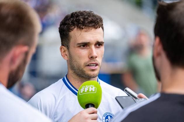 Sergio Lopez SV Darmstadt 98, 02 speaks in a media round, SV Darmstadt 98, Football, Season opening with public training, 23 07 2025 SV Darmstadt 98, Football, Season opening with public training, 23 07 2025 Darmstadt Copyright: xEibner-Pressefoto FlorianxWiegandx EP_FWD