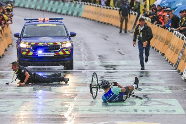 Intruder on race course stopped by French gendarmerie, during the Tour de France 2025, UCI WorldTour cycling event, Stage 17, Bollene - Valence (160,4 Km) on 23 July 2025 in Valence, France during Tour de France 2025 - Stage 17, Tour De France race in France, France, July 23 2025  Copyright: xStefanoxCavasino IPAxSportx xipa-agency.netx xx IPA_60822560 IPA_Agency_IPA60822560