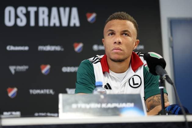 OSTRAWA 23.07.2025 KONFERENCJA PRASOWA LEGII WARSZAWA PRZED MECZEM LIGA EUROPY --- LEGIA WARSAW press conference, PK, Pressekonferenz BEFORE UEFA EUROPA LEAGUE MATCH STEVE KAPUADI FOT. PIOTR KUCZA FOTOPYK NEWSPIX.PL --- newspix.pl 
