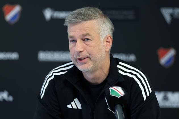 OSTRAWA 23.07.2025 KONFERENCJA PRASOWA LEGII WARSZAWA PRZED MECZEM LIGA EUROPY --- LEGIA WARSAW press conference, PK, Pressekonferenz BEFORE UEFA EUROPA LEAGUE MATCH EDWARD IORDANESCU FOT. PIOTR KUCZA FOTOPYK NEWSPIX.PL --- newspix.pl 